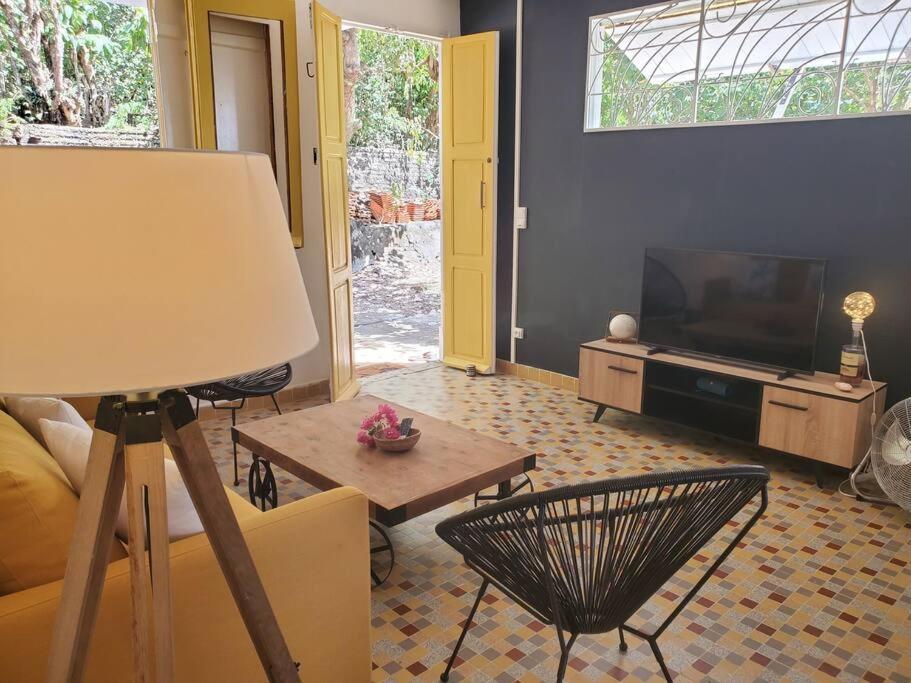 Villa Sunshine La Trinite Bagian luar foto